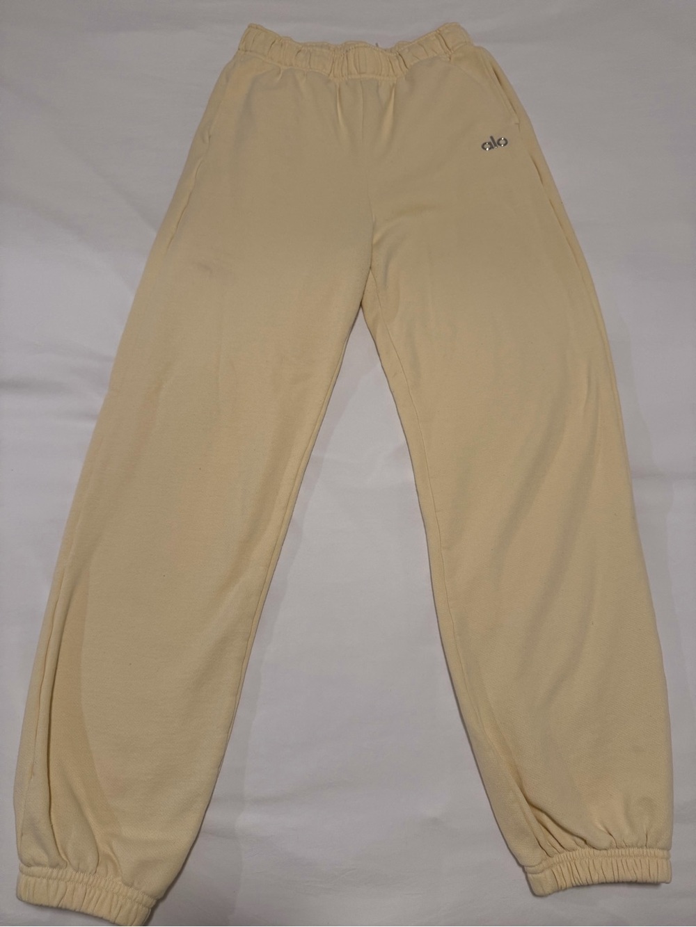 ALO Yoga butter yellow jogger sweatpants